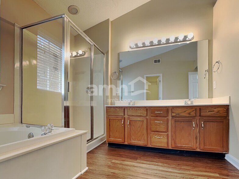 Building Photo - 2888 Shadow Brook Ct NW