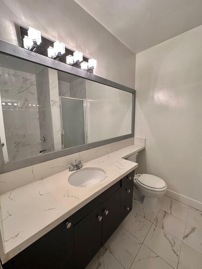 Building Photo - 7545 Hampton Ave