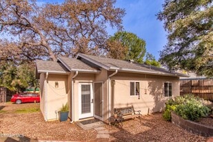 Building Photo - 1226 Aster St