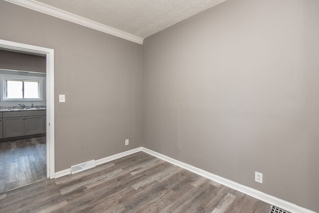 Building Photo - 8819 North Ave