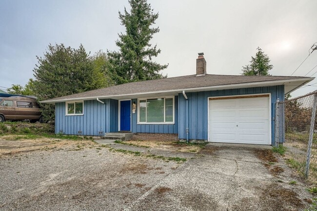 Building Photo - Charming, Recently Updated 3 Bed West Seat...