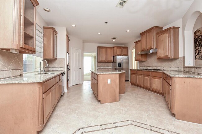 Building Photo - 3830 Parkside Dr