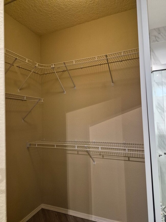 Building Photo - FIVE BEDROOMS GEM-NORTH EAST HEIGHTS