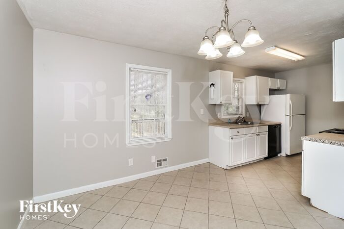 Building Photo - 1150 Rochelle Dr
