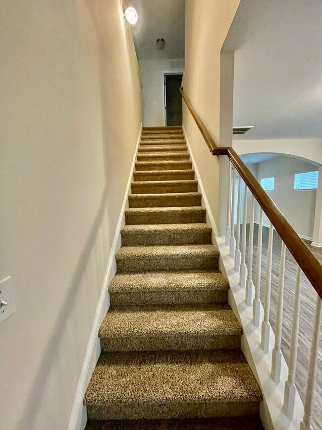 Building Photo - 244 Village Creek Way