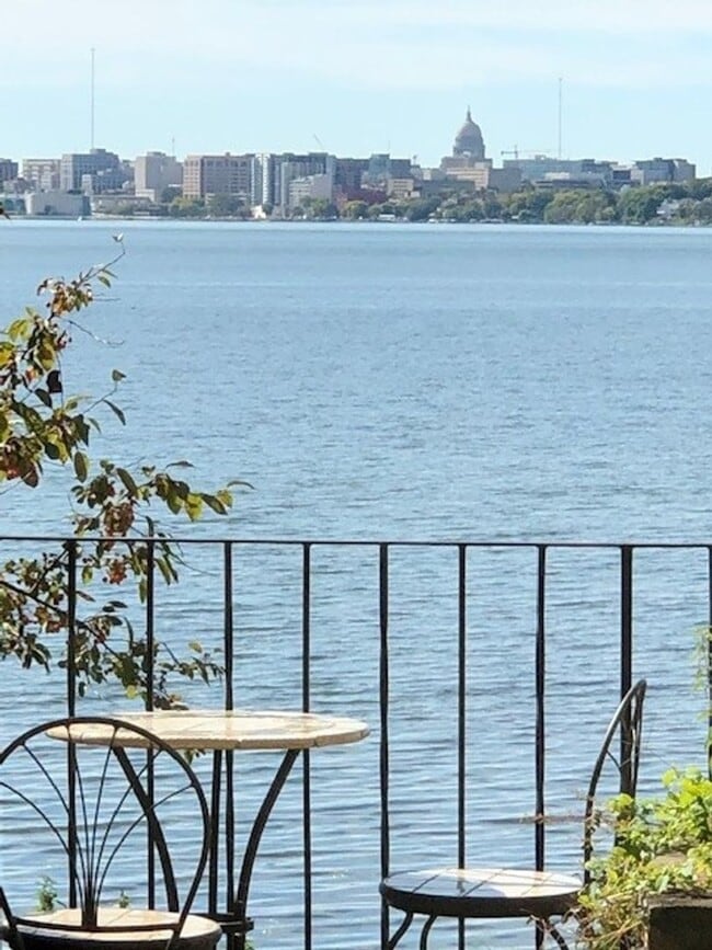Interior Photo - Lakeside