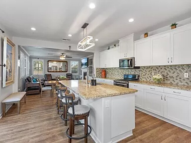 Building Photo - Beautiful, Partially Furnished Oceanside Home