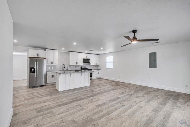 Building Photo - 1607 Butternut Ln