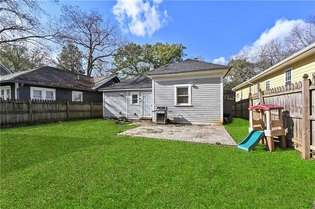 Building Photo - 470 Kelly St SE