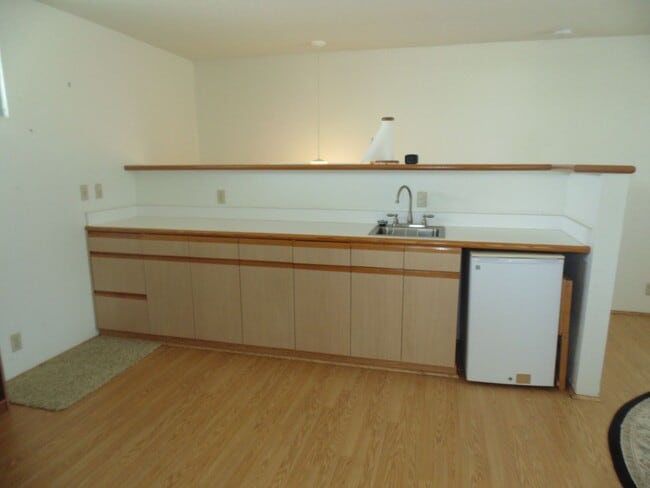 Building Photo - 1761 Maiha Pl