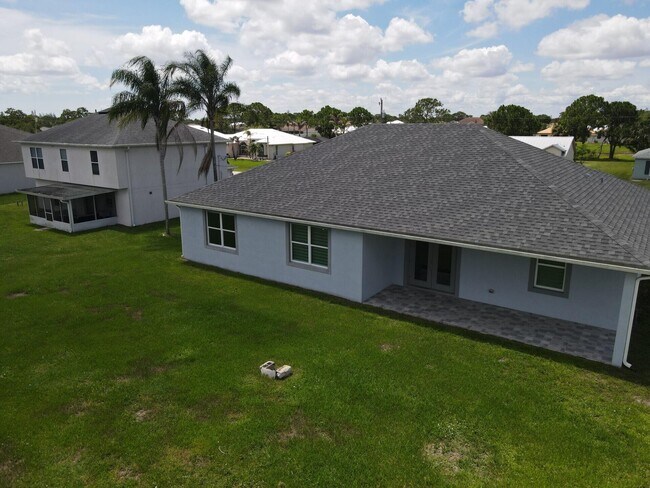 Building Photo - 5673 NW Whitecap Rd