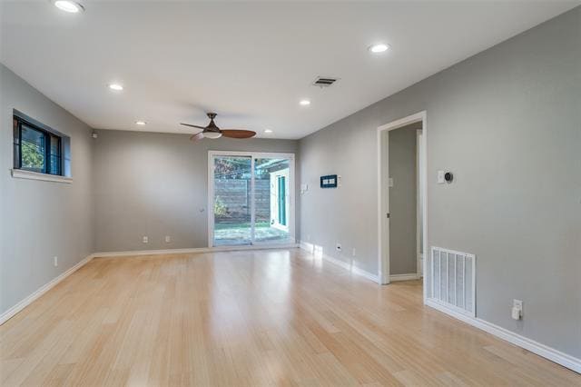 Building Photo - 10665 Lake Haven Dr