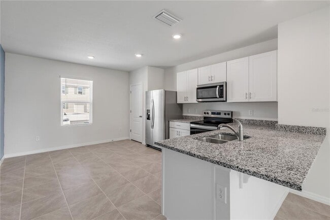 Building Photo - 2725 Silver Canoe Dr