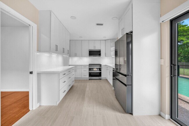 Building Photo - 3020 N 34th St