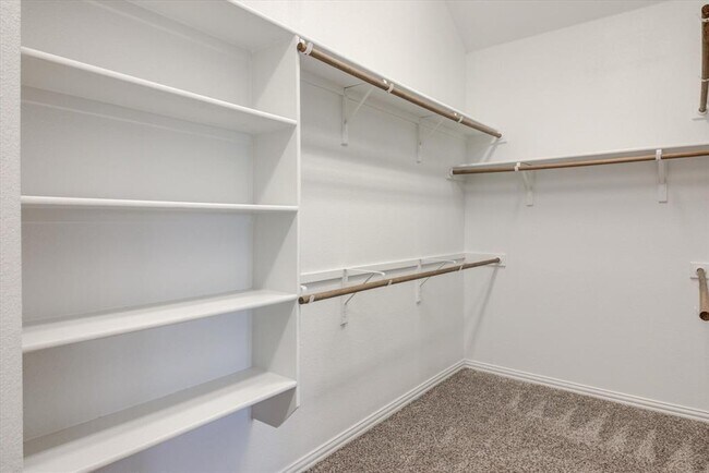 Building Photo - 216 Allegrini St