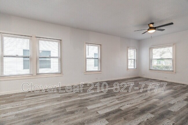 Building Photo - 112 W Hermine Blvd