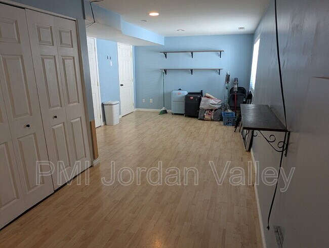 Building Photo - 14392 Dreamfield Dr