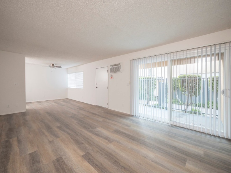 Building Photo - 20951 Roscoe Blvd