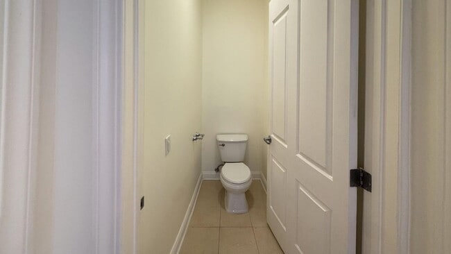 Building Photo - 16000 Sunset Blvd