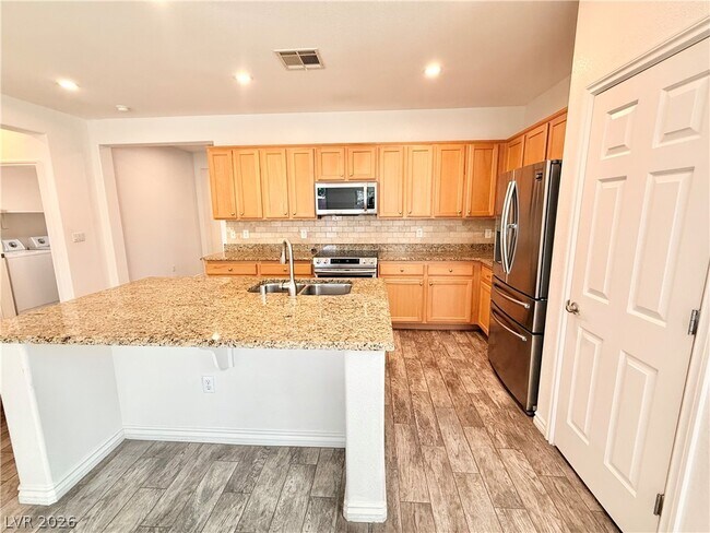 Building Photo - 5190 Lignum Ave