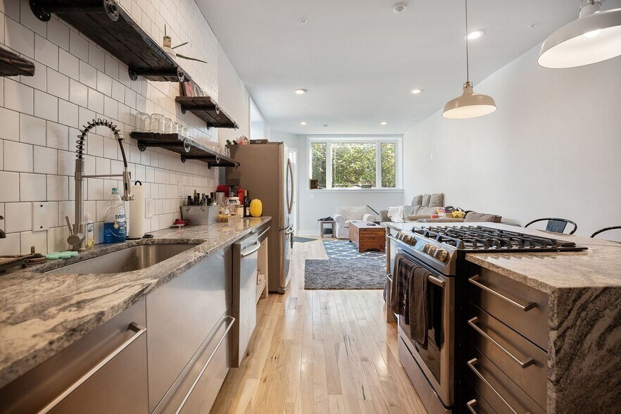 Building Photo - 1152 S 12th St