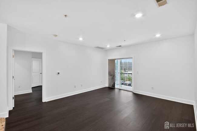 Building Photo - 626 Marion Ln