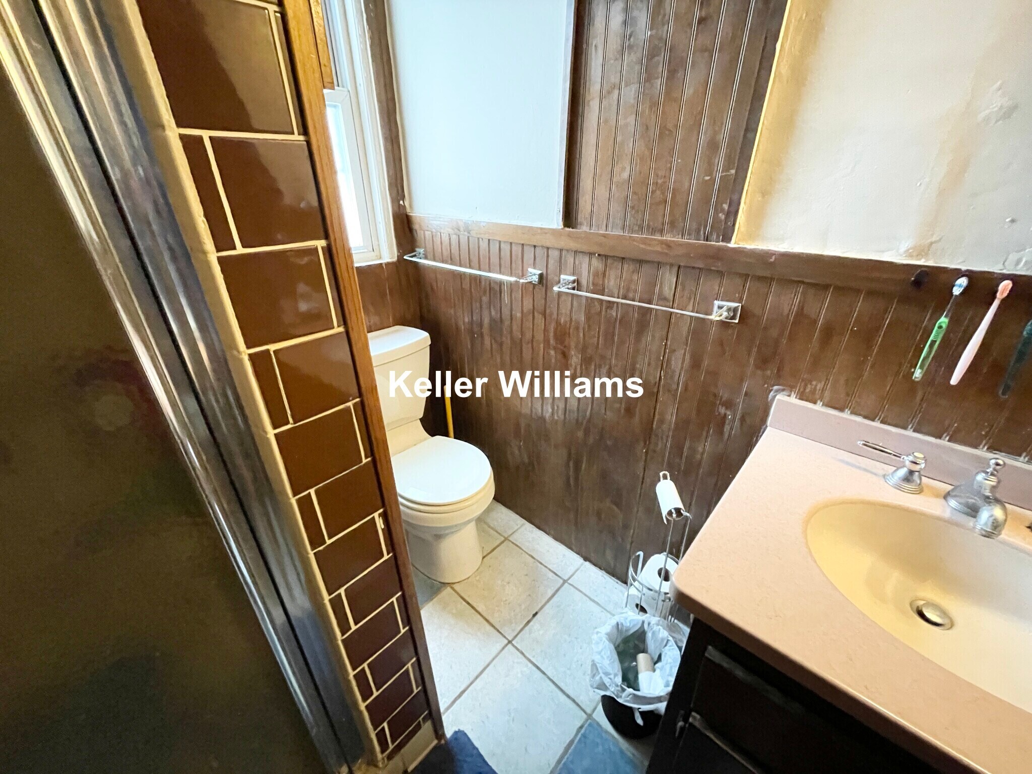 Building Photo - 67 Hillside St