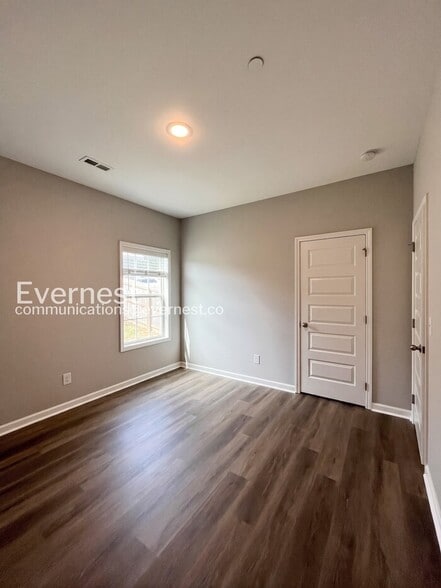 Building Photo - 1309 Ventura Ln