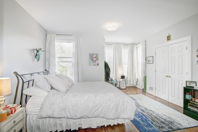 Building Photo - 1631 4th St NW