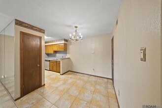 Building Photo - 2100 College Dr