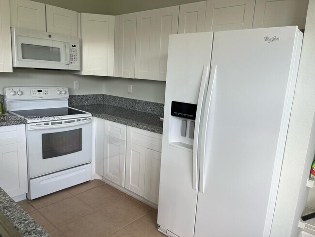 Building Photo - 10906 SW 244th Terrace