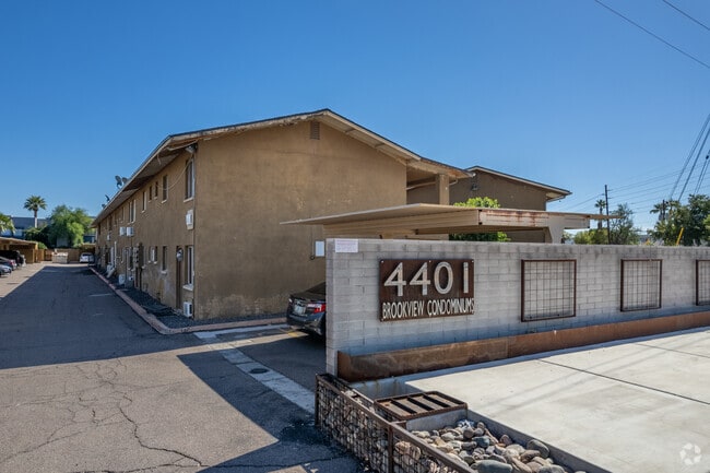 Building Photo - Brookview Condominiums