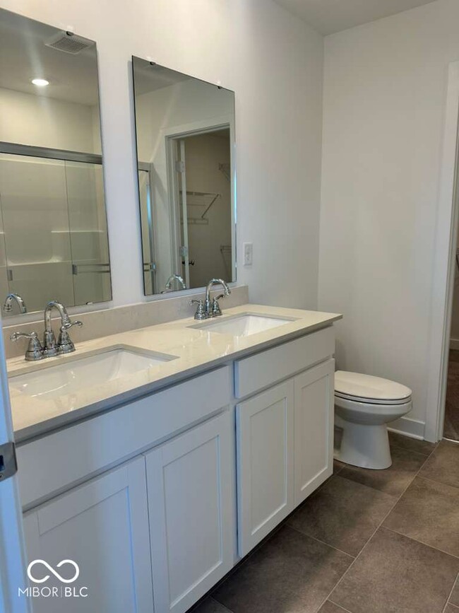 Building Photo - 820 Hardin Pl