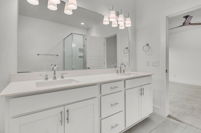 Building Photo - Must See Beautiful 3BR Home in Nexton with Primary Suite Downstairs and a Fenced in Yard & Upstai...