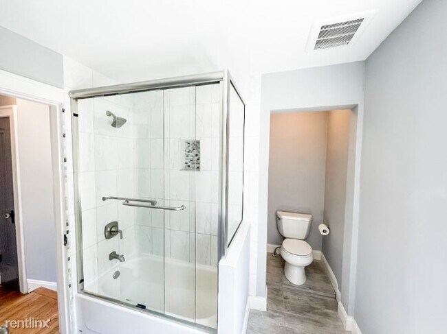 Building Photo - 3 br, 1.5 bath House - 515 Angenette Ave