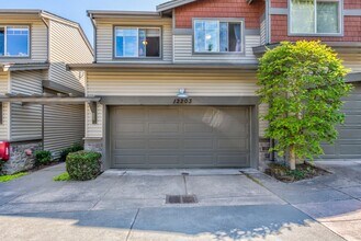 Building Photo - 3Bd/2.5Ba Kirkland Townhouse