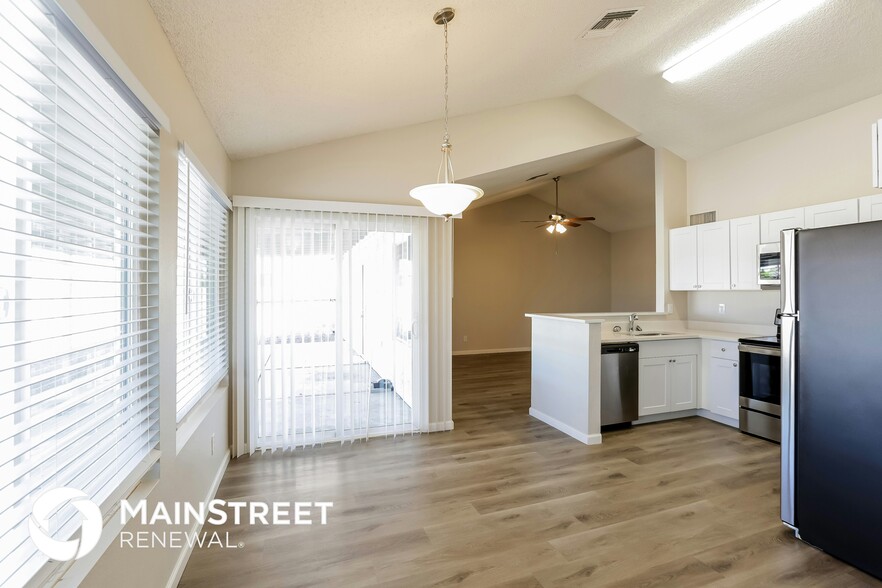 Building Photo - 13232 N 56th Ave