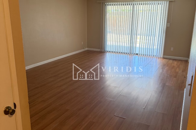 Building Photo - 1304 La Puente Dr
