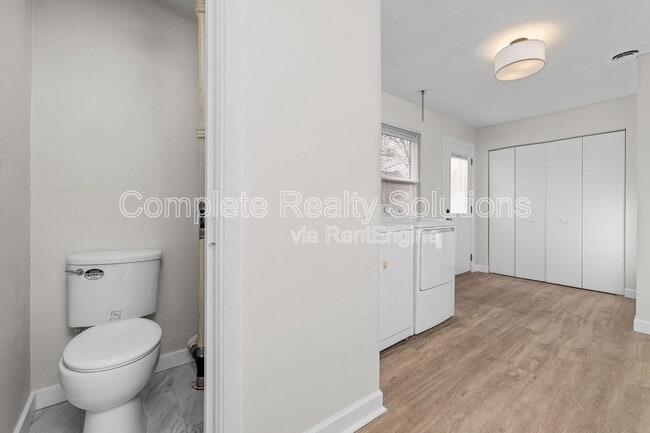 Building Photo - 1503 Wexford Ave