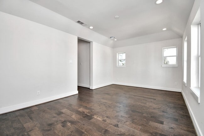 Building Photo - 5418 Wheatley St