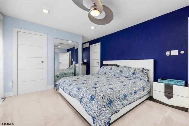 Building Photo - 9616 Pacific Ave