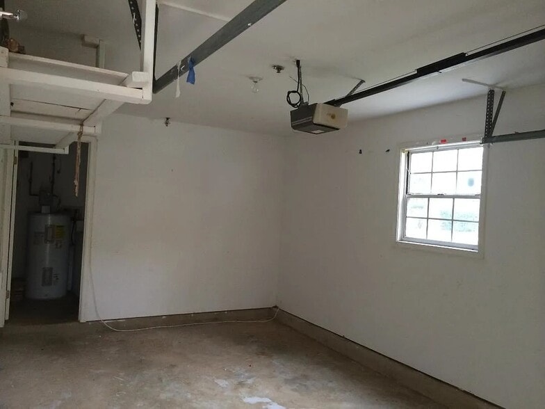 Building Photo - 19020 Amarillo Dr