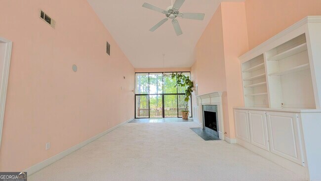 Building Photo - 2939 Rivercrest Dr