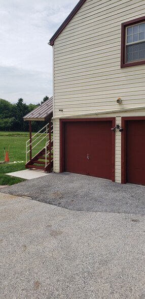 Building Photo - 2945 Stillmeadow Ln