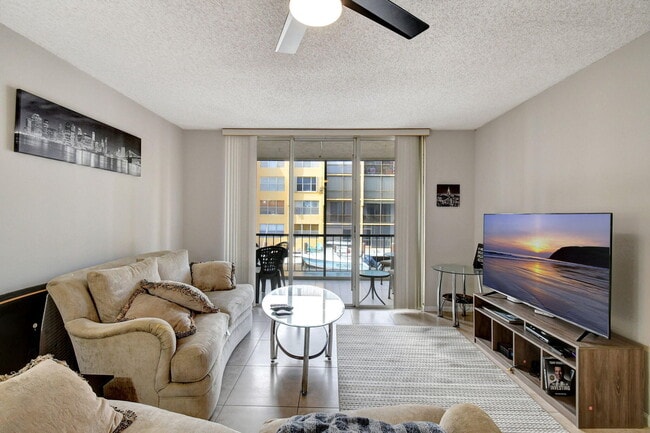 Building Photo - 777 S Federal Hwy