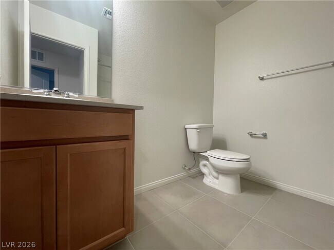 Building Photo - 9953 Cluny Ave