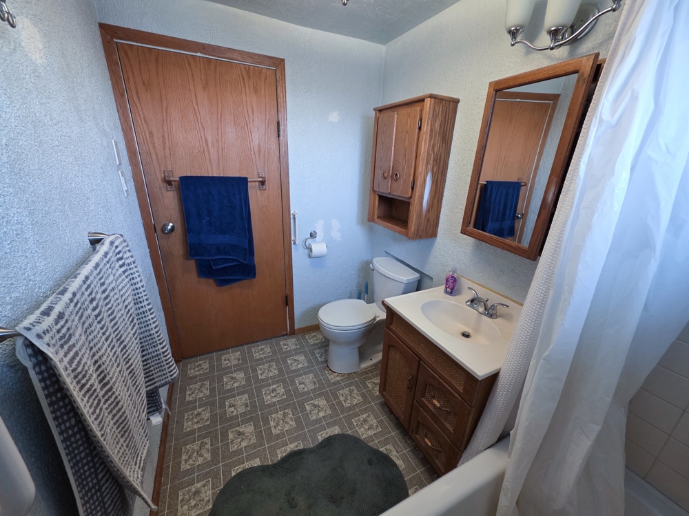 Building Photo - 4467 W 49th S