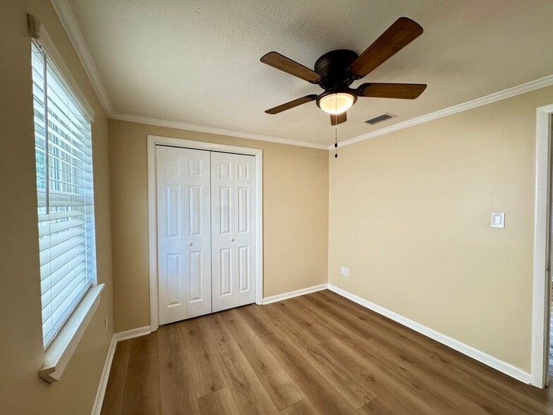 Building Photo - 1561 Arcadia Dr