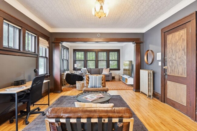Building Photo - 3006 W 44th St