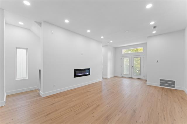 Building Photo - 2513 Crossman Ave